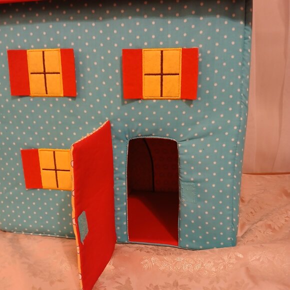 Carry Along Doll House, GUND, Story of Red - Picture 2 of 7